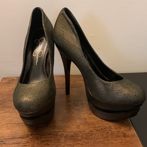 Platform Heels - Picture 2 of 4